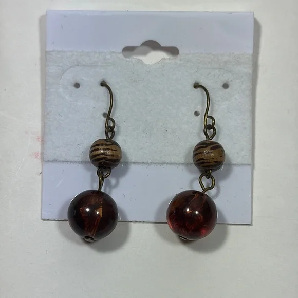 Elegant Brown and Silver Earrings Set - Picture 4 of 4
